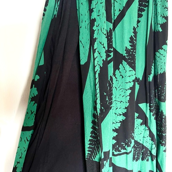 Manaola Maxi Dress - Picture 4 of 5